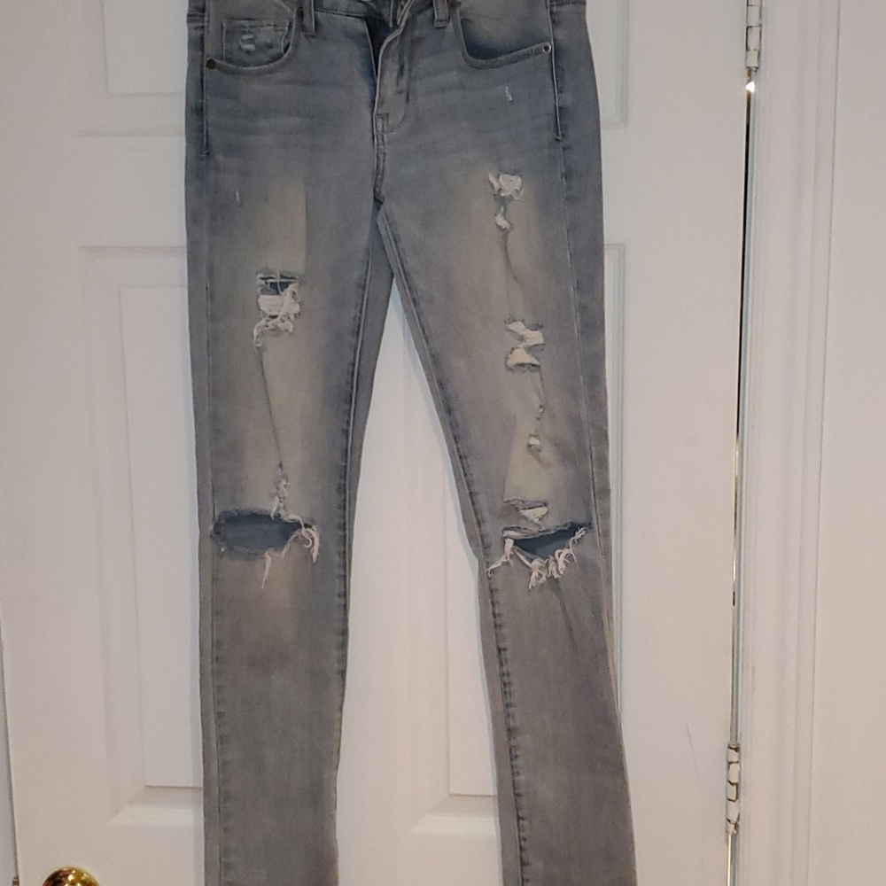 American Eagle Distressed Jeans